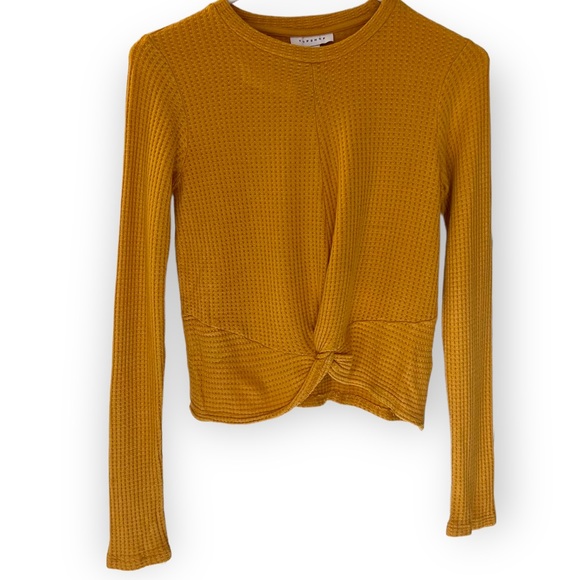 TOPSHOP Waffle-knit Long Sleeve Tee with Twisted Wrap Hem in Goldenrod NWOT - Picture 7 of 7